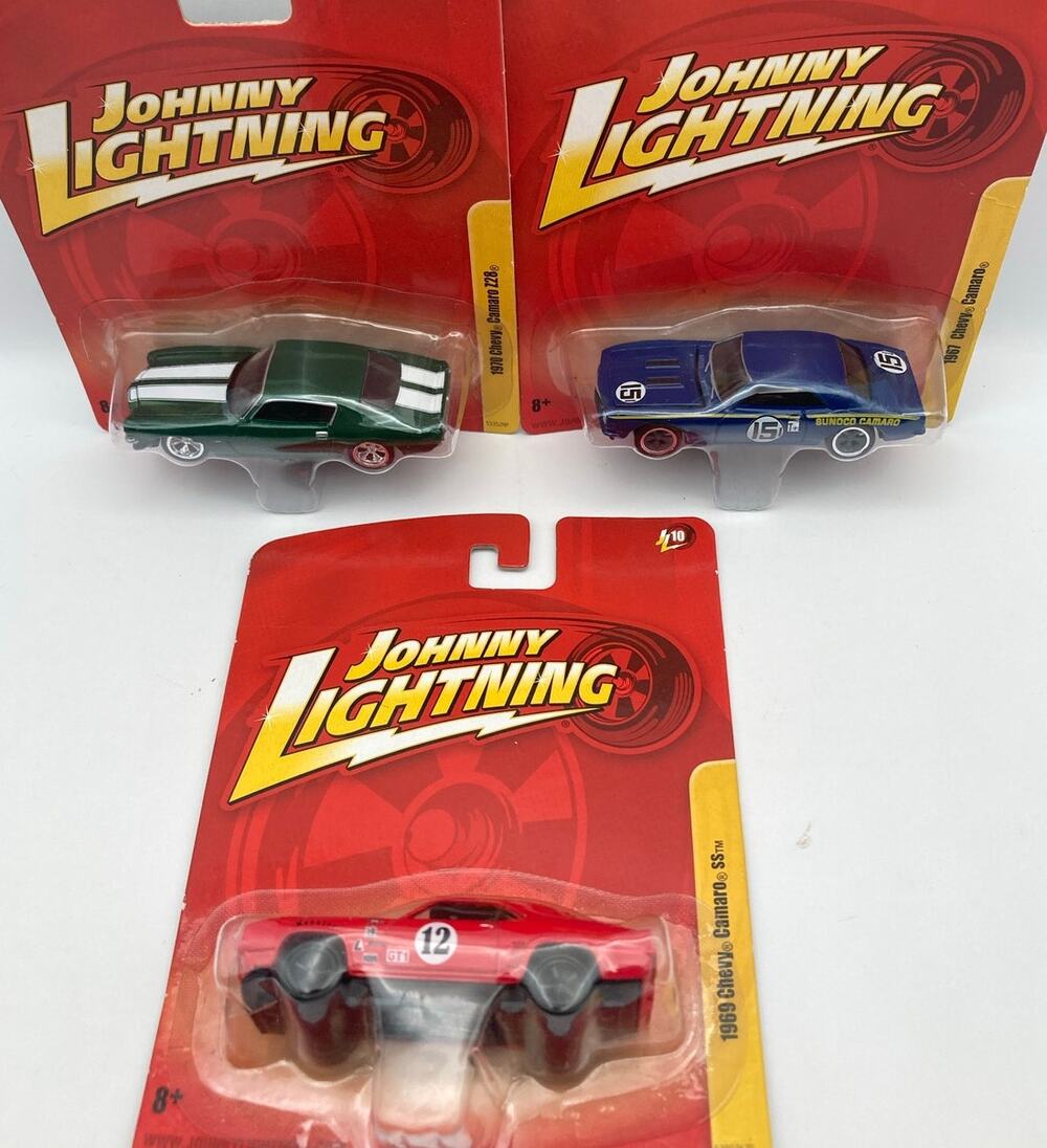 New 2010 Johnny Lightning Die Cast Chevrolet Camaros (3)  67 - 69 SS - 70 Z28